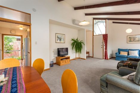 Photo of property in 5 Raekura Place, Redcliffs, Christchurch, 8081