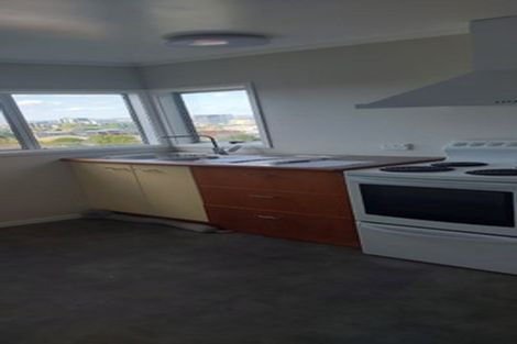 Photo of property in 12 Ruawai Road, Mount Wellington, Auckland, 1060