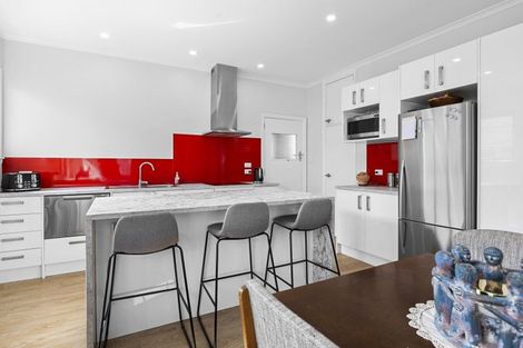 Photo of property in 15 Tasman Street, Opunake, 4616