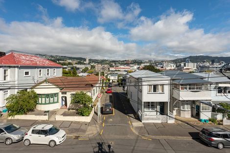 Photo of property in Ionian Flats, 123-125 Brougham Street, Mount Victoria, Wellington, 6011