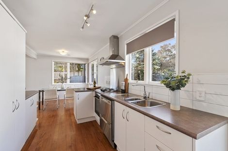 Photo of property in 17 Thomas Avenue, Te Atatu Peninsula, Auckland, 0610