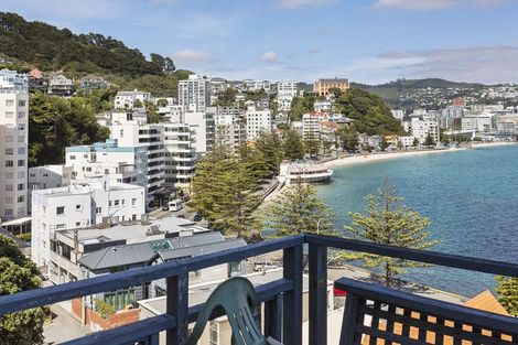 Photo of property in 304 Oriental Parade, Oriental Bay, Wellington, 6011