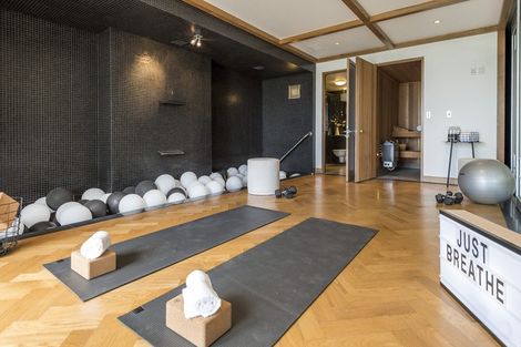 Photo of property in 43 Takutai Avenue, Half Moon Bay, Auckland, 2012