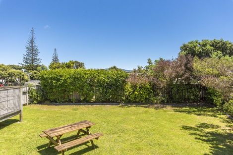 Photo of property in 7 Adrian Grove, Waikanae Beach, Waikanae, 5036