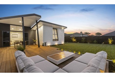 Photo of property in 30 Araroa Place, Papamoa Beach, Papamoa, 3118