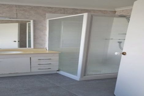 Photo of property in 742a East Coast Road, Pinehill, Auckland, 0630