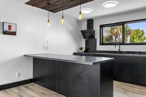 Photo of property in 1/90 Springfield Road, St Albans, Christchurch, 8014