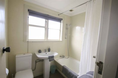 Photo of property in 16 Lansdowne Street, Strathern, Invercargill, 9812