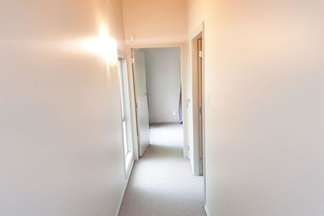 Photo of property in 19 Pohutukawa Avenue, Red Beach, 0932