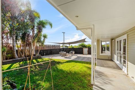 Photo of property in 1/36a Tomo Street, New Lynn, Auckland, 0600