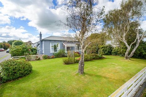 Photo of property in 30 Signal Street, Marton, 4710