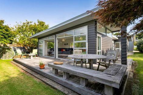 Photo of property in 46 Whakapaki Street, Urenui, 4375