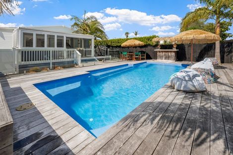 Photo of property in 105 Ladies Mile, Manly, Whangaparaoa, 0930