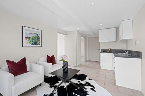 Photo of property in 9 Sungrove Rise, Sunnyvale, Auckland, 0612
