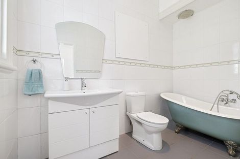 Photo of property in 100 Pukekohe East Road, Pukekohe, 2677