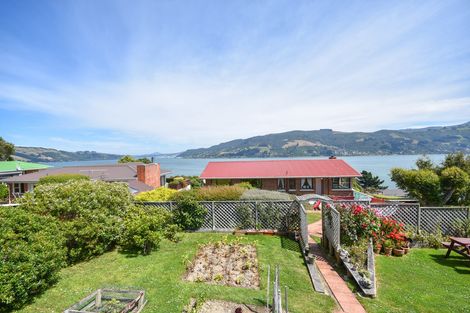 Photo of property in 30 Bayne Terrace, Macandrew Bay, Dunedin, 9014