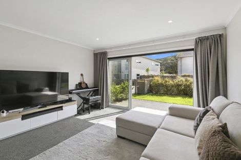 Photo of property in 28 Bluff Road, Kenepuru, Porirua, 5022