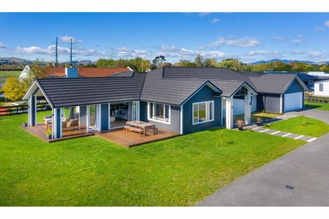 Photo of property in 33 Baxter Michael Crescent, Cambridge, 3434