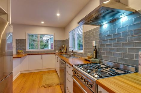 Photo of property in 18 Celia Street, Redcliffs, Christchurch, 8081