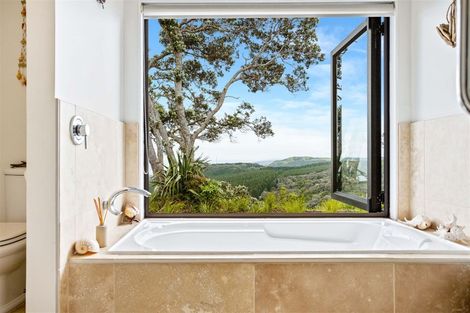 Photo of property in 107 Oaia Road, Muriwai, Waimauku, 0881