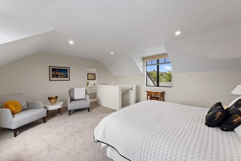 Photo of property in 18 Gemini Place, Kawaha Point, Rotorua, 3010