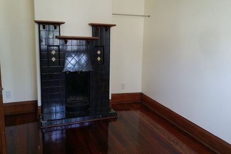 Photo of property in 5 Brown Street, Mount Cook, Wellington, 6021