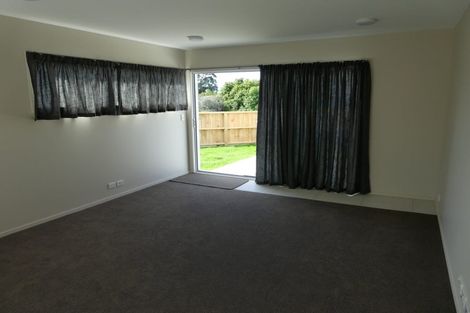 Photo of property in 70 County Road, Torbay, Auckland, 0630
