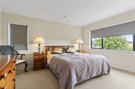 Photo of property in 28 Ina Ville Drive, Pukekohe, 2120