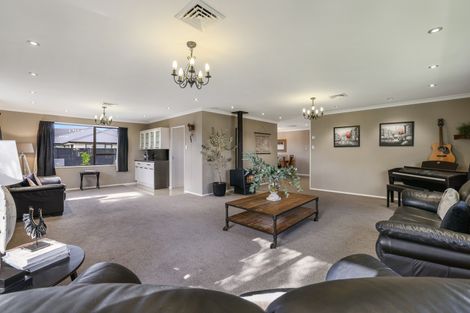 Photo of property in 44 Tulip Drive, Cambridge, 3434