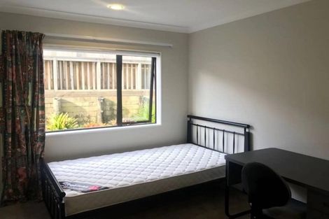 Photo of property in 45 Huntington Park Drive, Greenhithe, Auckland, 0632