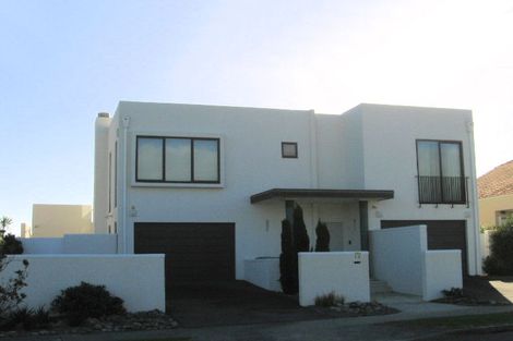 Photo of property in 13 Olliver Grove, Waikanae Beach, Waikanae, 5036