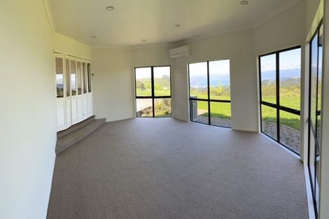 Photo of property in 82 Southernthread Road, Brooklyn, Wellington, 6021