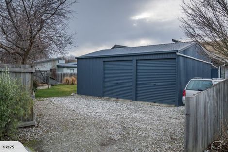 Photo of property in 5 Mystery Grove, Lake Hayes, Queenstown, 9304