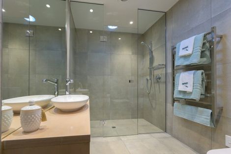 Photo of property in 6/8 Sussex Street, Nelson, 7010