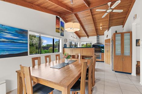 Photo of property in 79 Omaha Flats Road, Tawharanui Peninsula, Warkworth, 0986