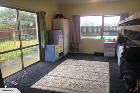 Photo of property in 1410 Devon Road, Brixton, Waitara, 4382