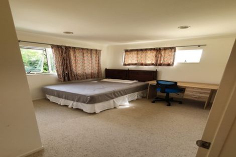 Photo of property in 47 Lagoon Way, West Harbour, Auckland, 0618