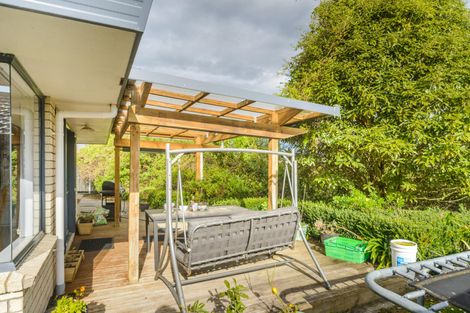Photo of property in 114 Ruapehu Drive, Fitzherbert, Palmerston North, 4410