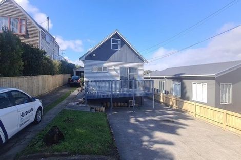 Photo of property in 8 Herewini Street, Titahi Bay, Porirua, 5022