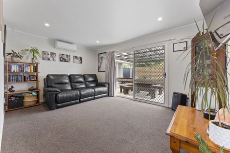 Photo of property in 11a Rimu Street, Levin, 5510