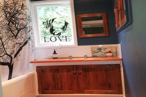 Photo of property in 49 Faraday Street, Hospital Hill, Napier, 4110