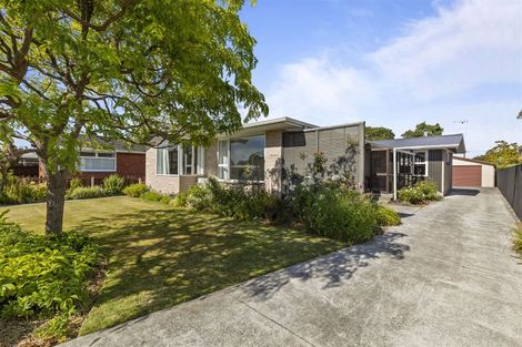 Photo of property in 6 Dulles Place, Papanui, Christchurch, 8053