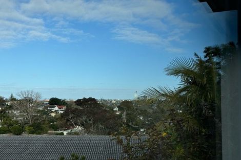 Photo of property in 40b Knightsbridge Drive, Forrest Hill, Auckland, 0620