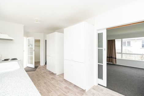 Photo of property in 77 Collins Road, Melville, Hamilton, 3206