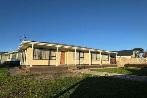 Photo of property in 15 Hillcrest Drive, Kelvin Grove, Palmerston North, 4414