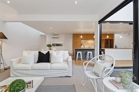 Photo of property in 22 Office Road, Merivale, Christchurch, 8014