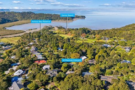 Photo of property in 34 Rauhuia Crescent, Parau, Auckland, 0604