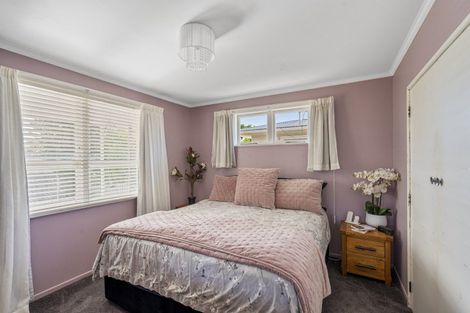 Photo of property in 18 Lipscombe Crescent, Havelock North, 4130