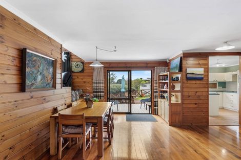 Photo of property in 30 Lastel Place, Shelly Park, Auckland, 2014