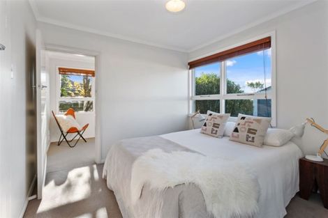 Photo of property in 20 Avonhead Road, Avonhead, Christchurch, 8042